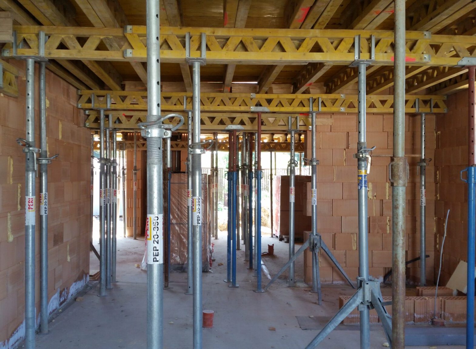 Debnenie projektu 2